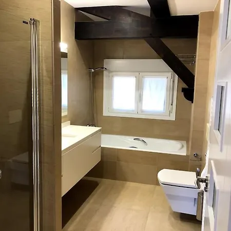 ホテル Modern Rustic House
