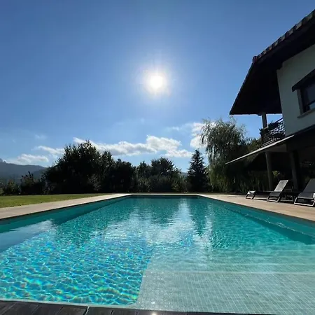 Modern Rustic House Areatza