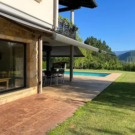 ホテル Modern Rustic House Areatza