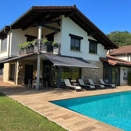 Modern Rustic House Hotel *
