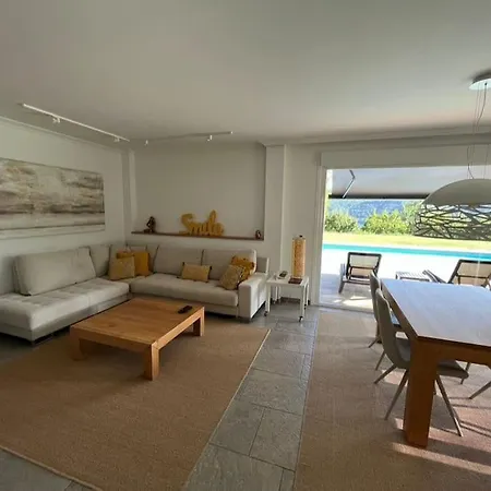 Hotel Modern Rustic House *